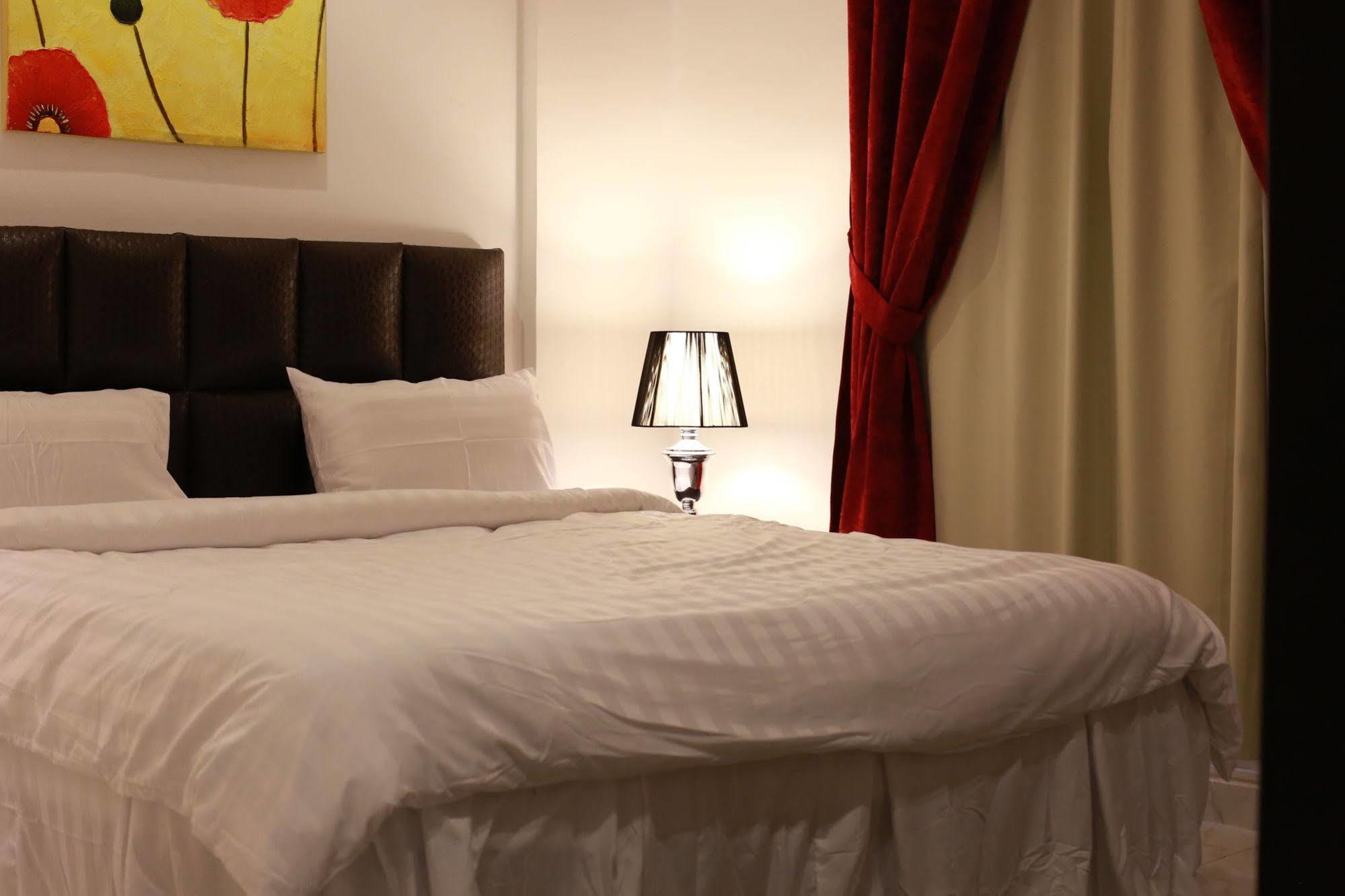 Continental Suite Salmiya Exterior photo